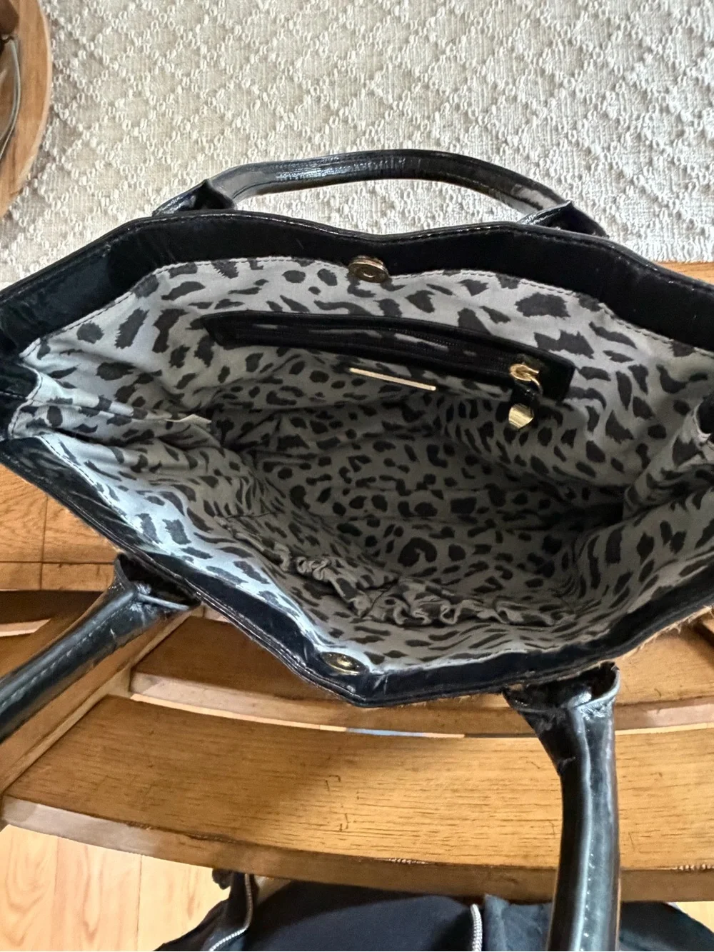 Betsey Johnson Leopard Print Tote with Black Trim & Gold Rope Heart - Picture 3 of 4